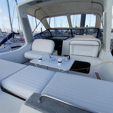 Sejour Insolite Sur Un Yacht. Bateau Hotel A Quai. 라로셸 외부 사진
