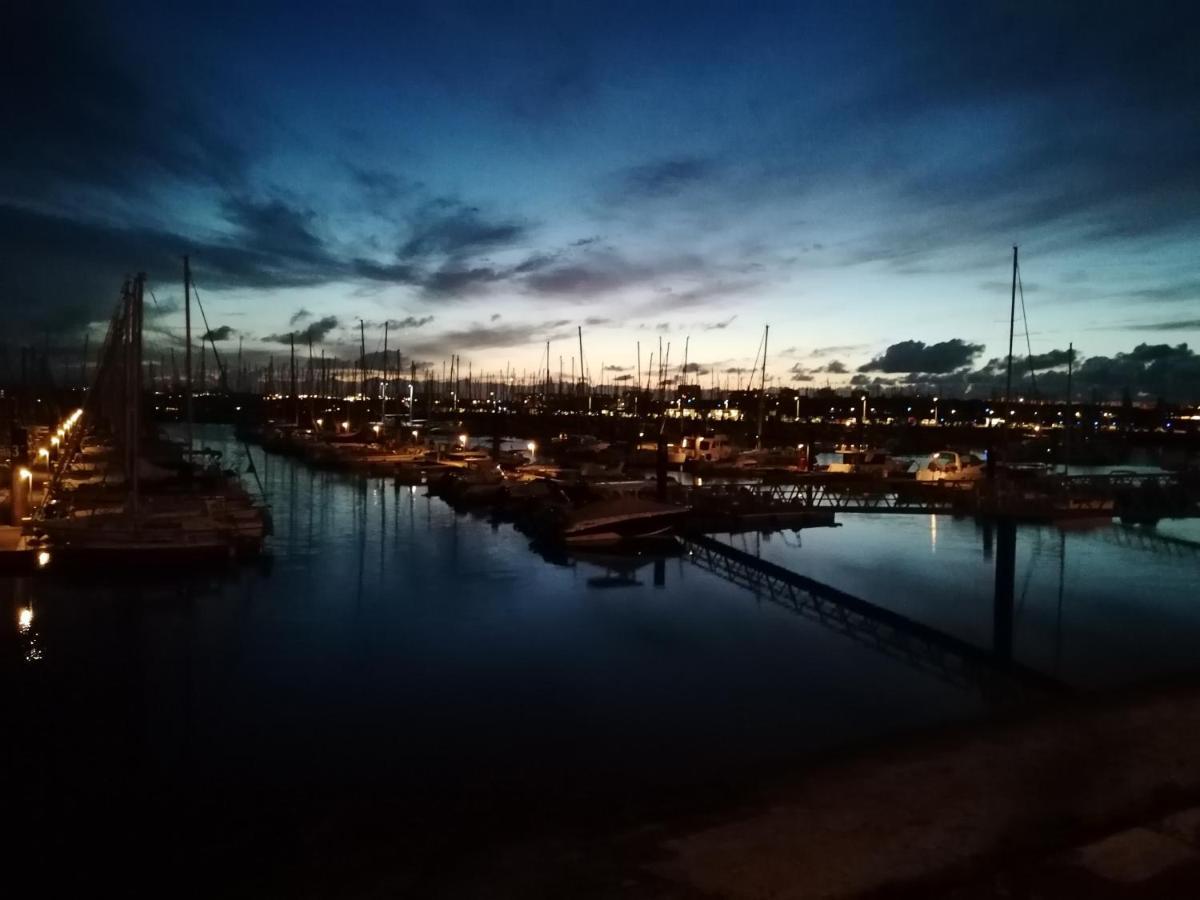Sejour Insolite Sur Un Yacht. Bateau Hotel A Quai. 라로셸 외부 사진