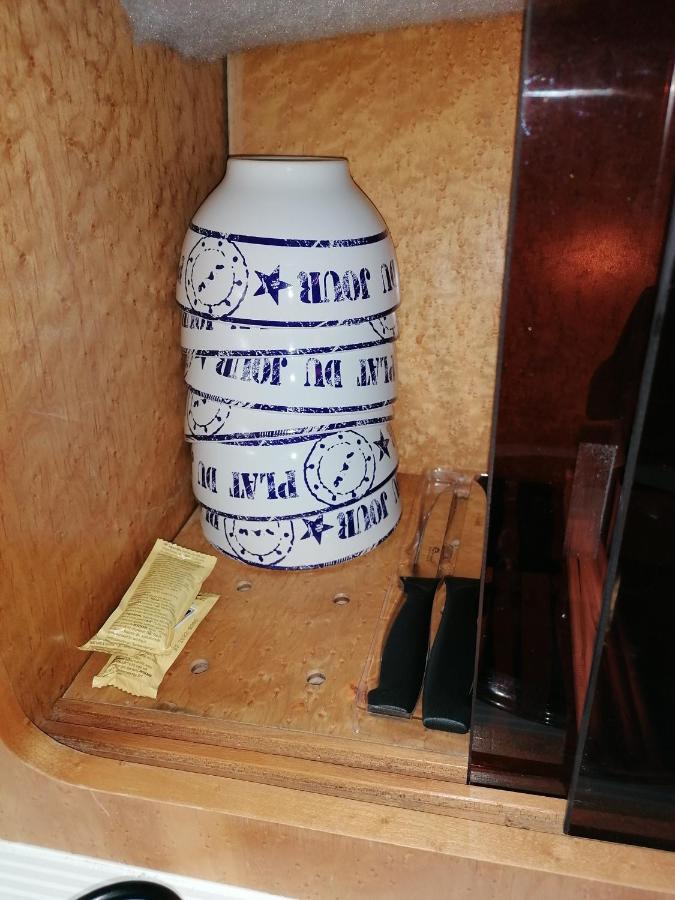 Sejour Insolite Sur Un Yacht. Bateau Hotel A Quai. 라로셸 외부 사진
