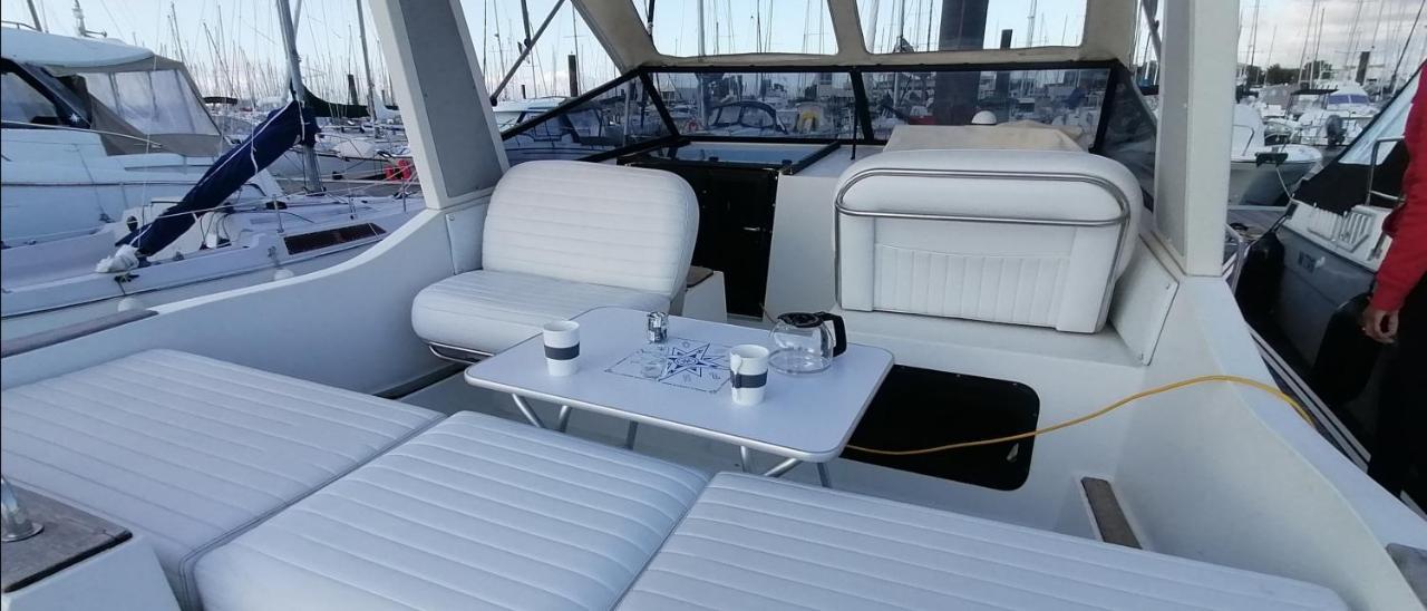Sejour Insolite Sur Un Yacht. Bateau Hotel A Quai. 라로셸 외부 사진